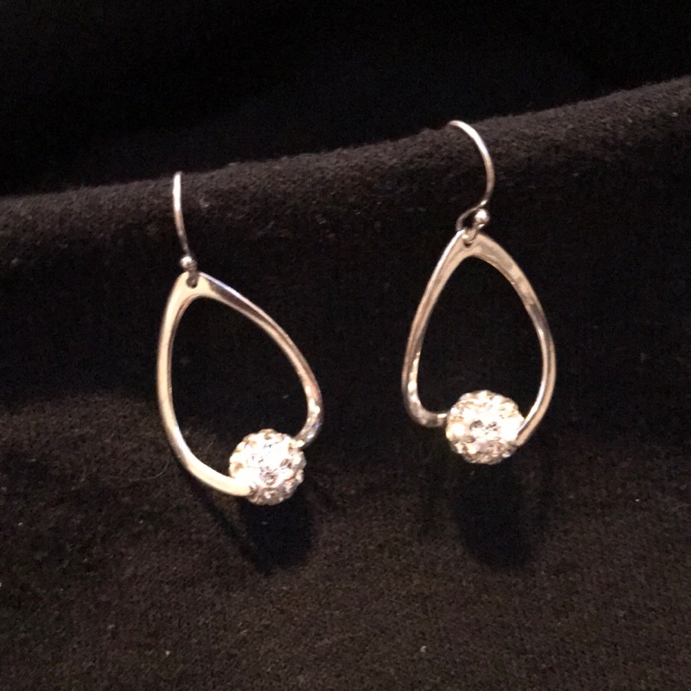 💐 Stunning .925 Dangle Earrings 💐